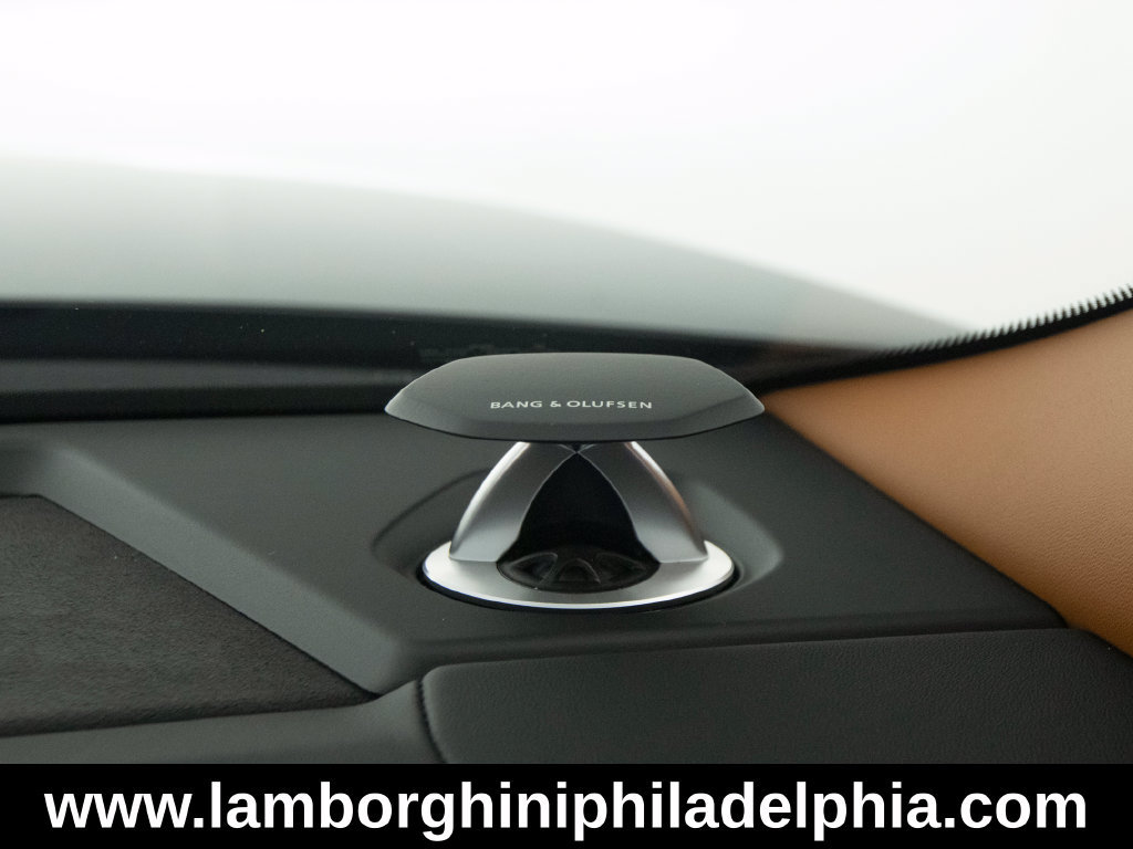Used 2025 Lamborghini Urus S AWD/4WD image 31