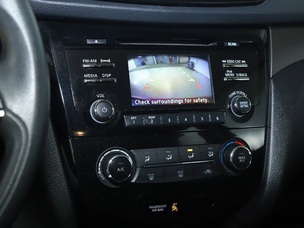 Used 2018 Nissan Rogue Sport S image 27