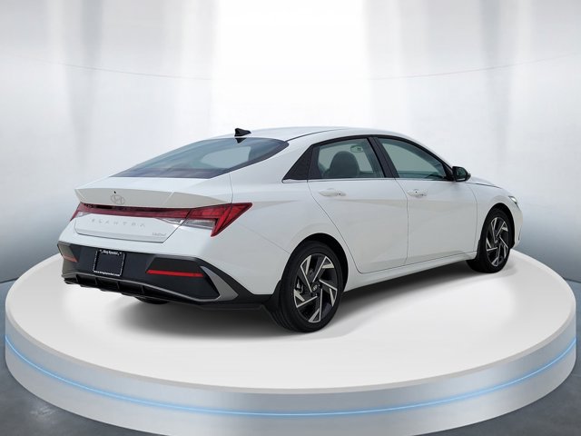 New 2026 Hyundai Elantra Limited FWD image 4