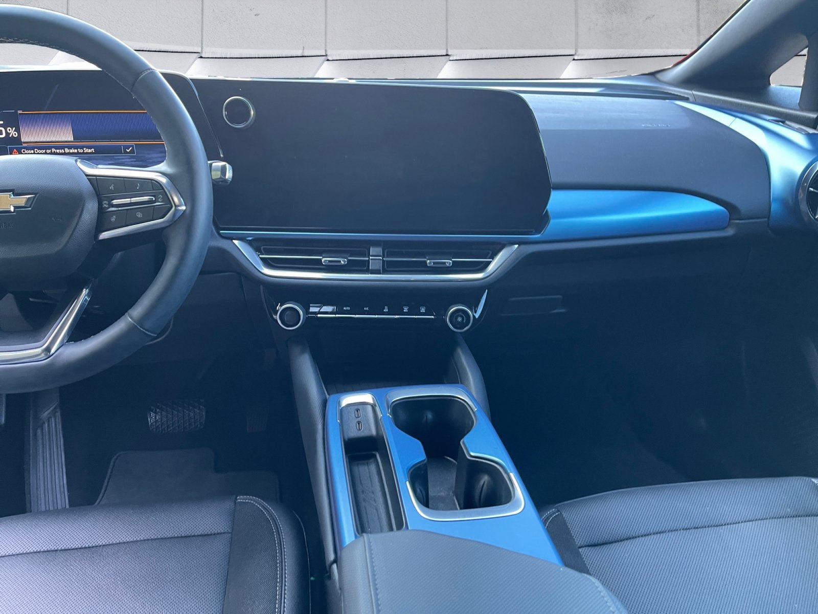 Used 2024 Chevrolet Equinox EV LT AWD/4WD image 11