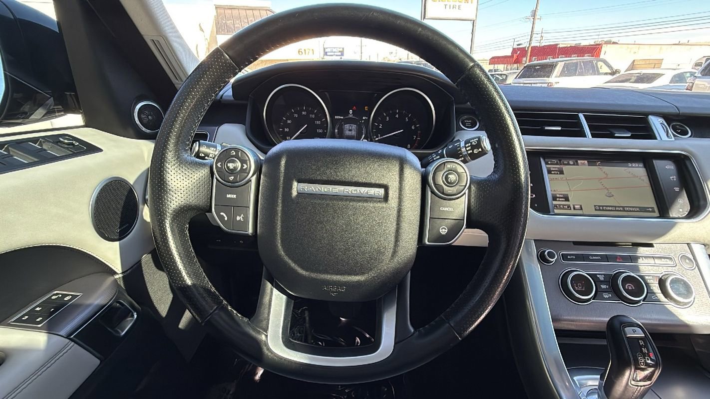 Used 2016 Land Rover Range Rover Sport HSE image 20