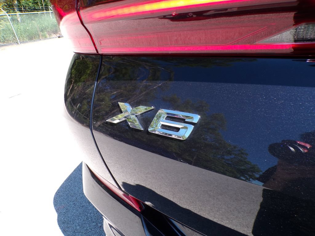 Used 2024 BMW X6 xDrive40i w/ Premium Package AWD/4WD image 13