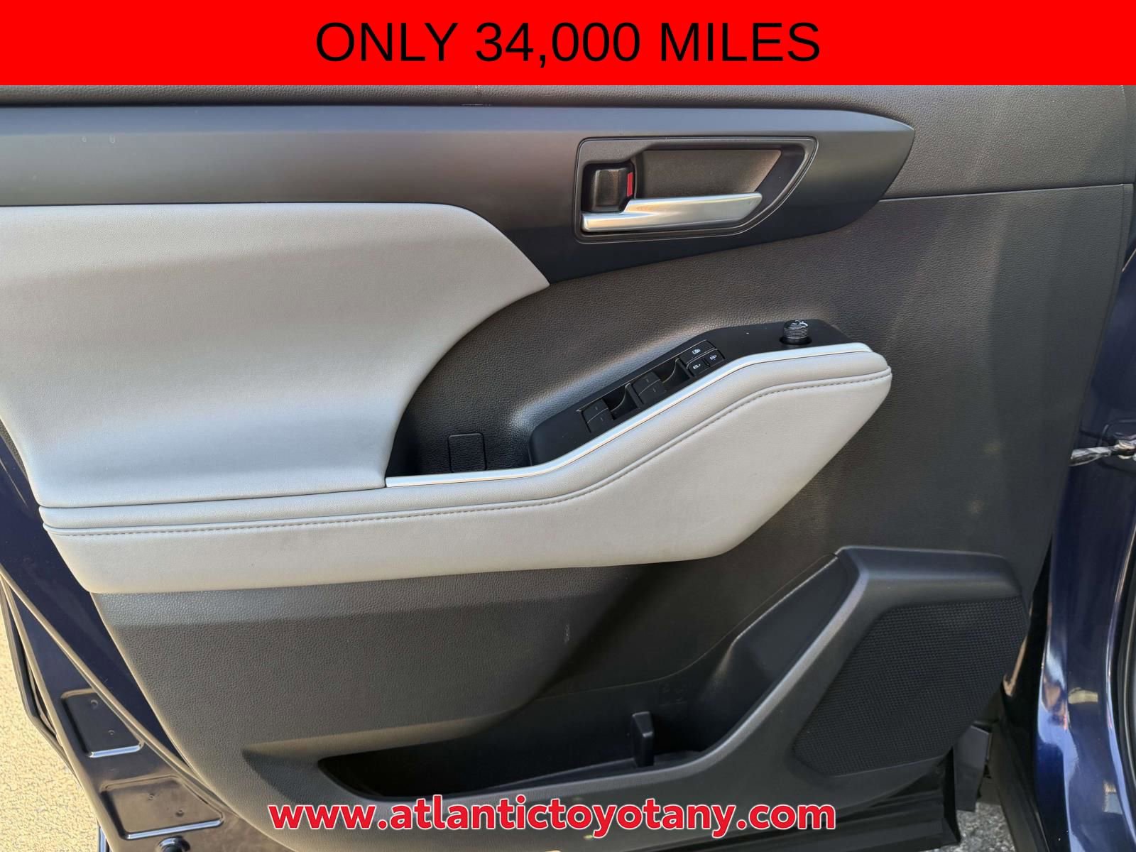 Used 2021 Toyota Highlander XLE AWD/4WD image 22