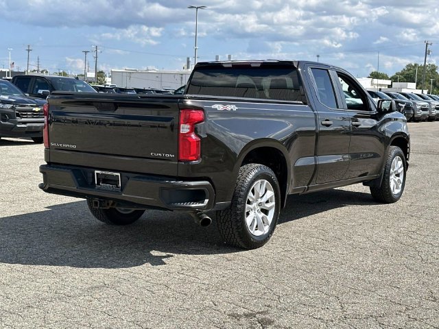 Used 2019 Chevrolet Silverado 1500 Custom w/ Custom Convenience Package AWD/4WD image 7
