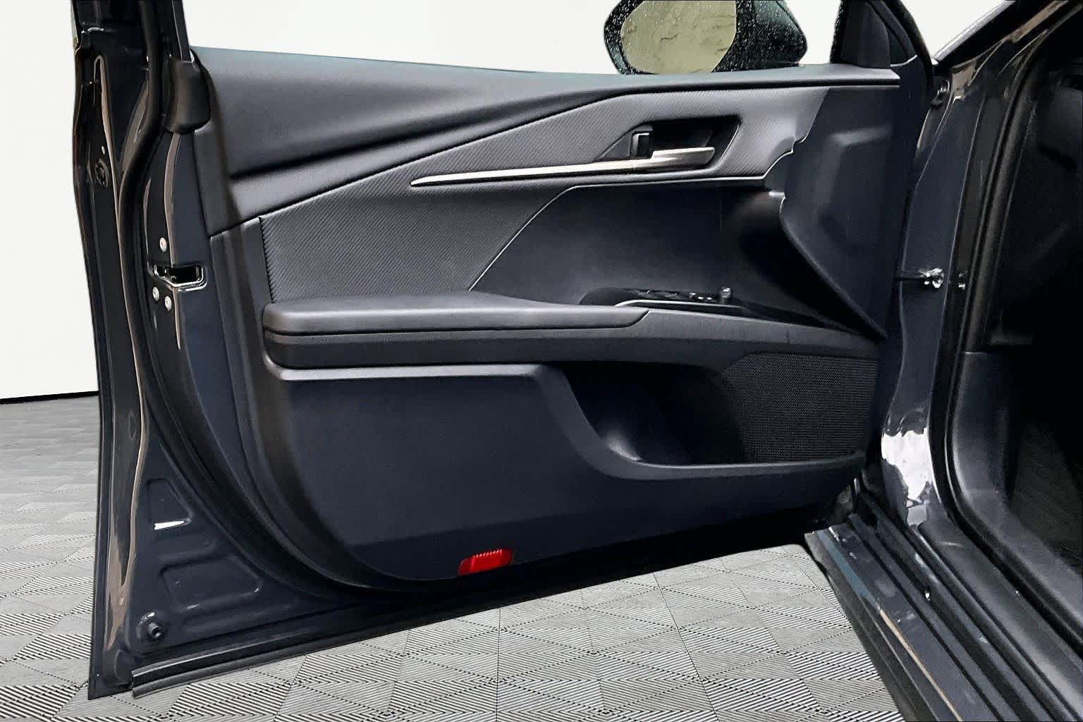 Used 2026 Toyota Camry SE FWD image 22