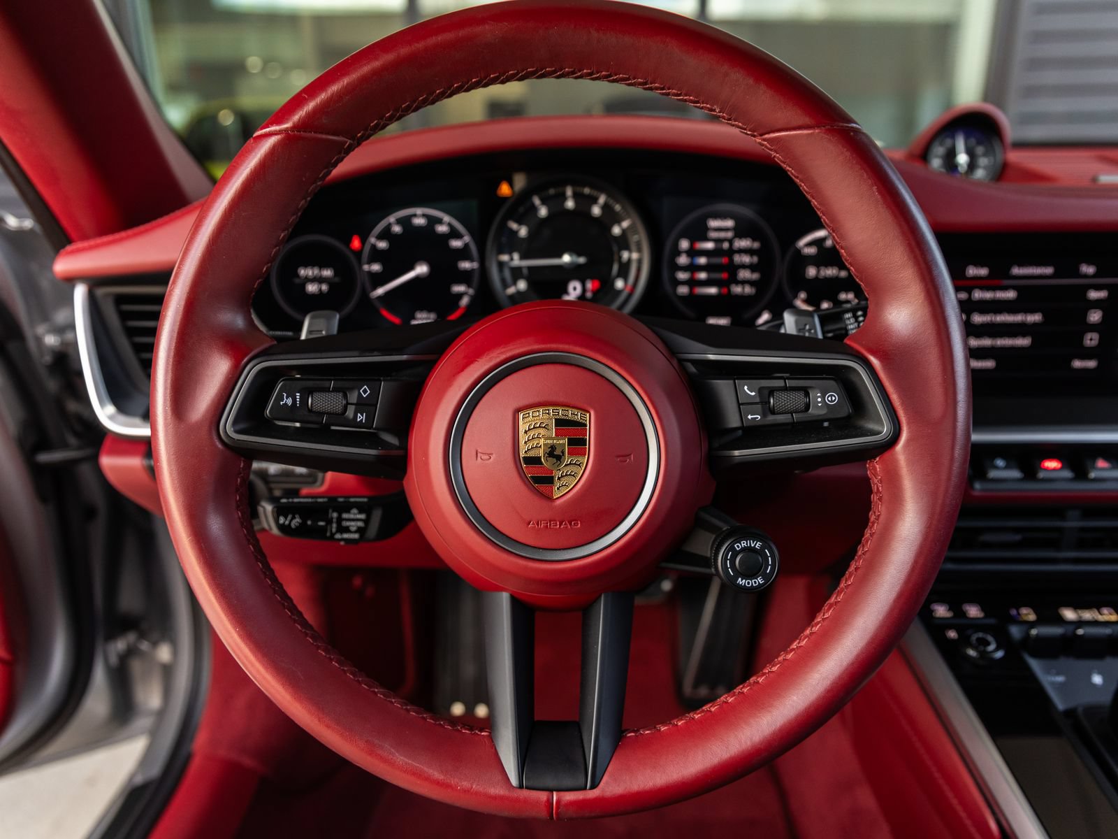 Certified 2022 Porsche 911 Targa 4S AWD/4WD image 37