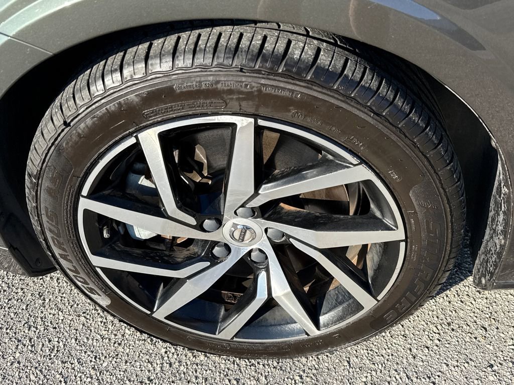 Used 2020 Volvo S60 T6 Momentum image 12