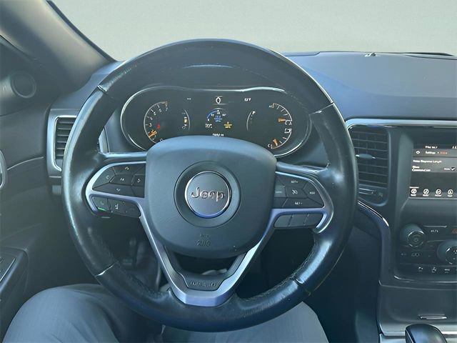 Used 2021 Jeep Grand Cherokee Laredo AWD/4WD image 26