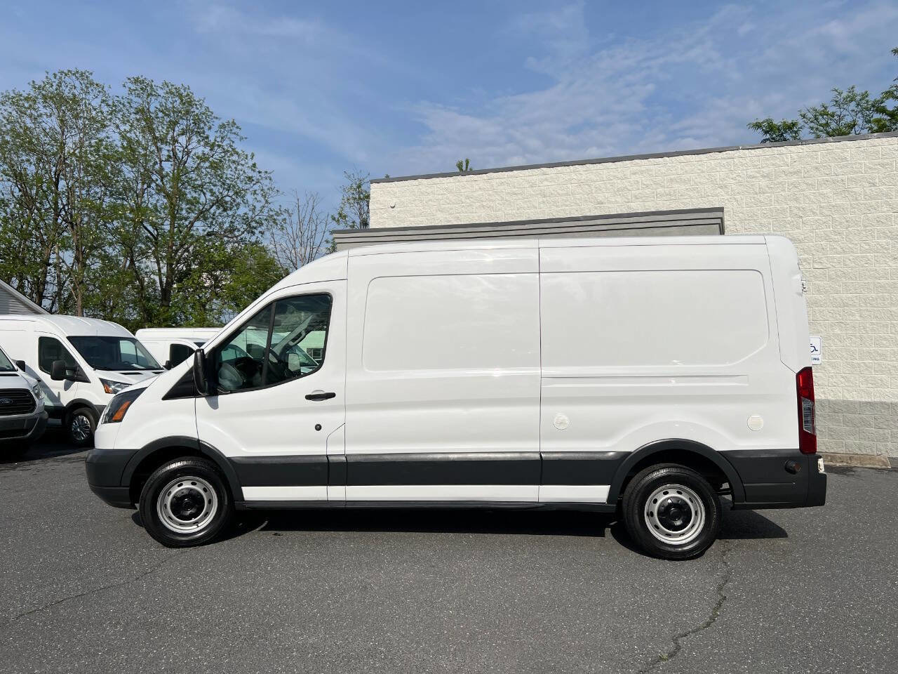 Used 2018 Ford Transit 350 148 Medium Roof RWD image 30