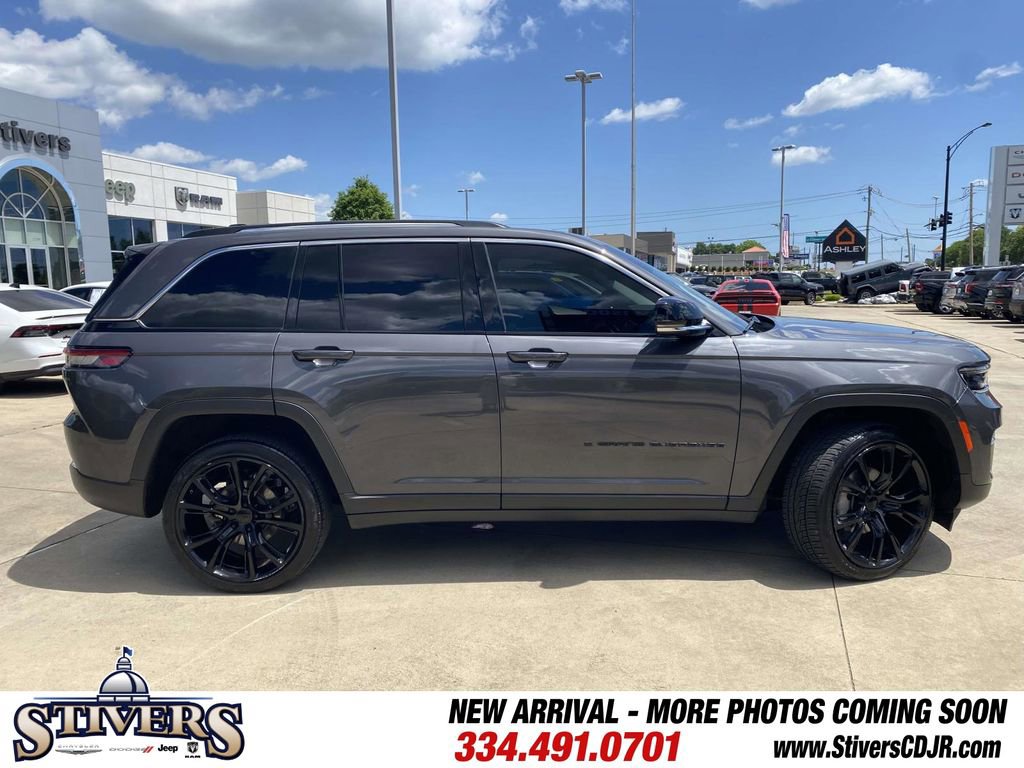 Used 2022 Jeep Grand Cherokee Limited RWD image 43