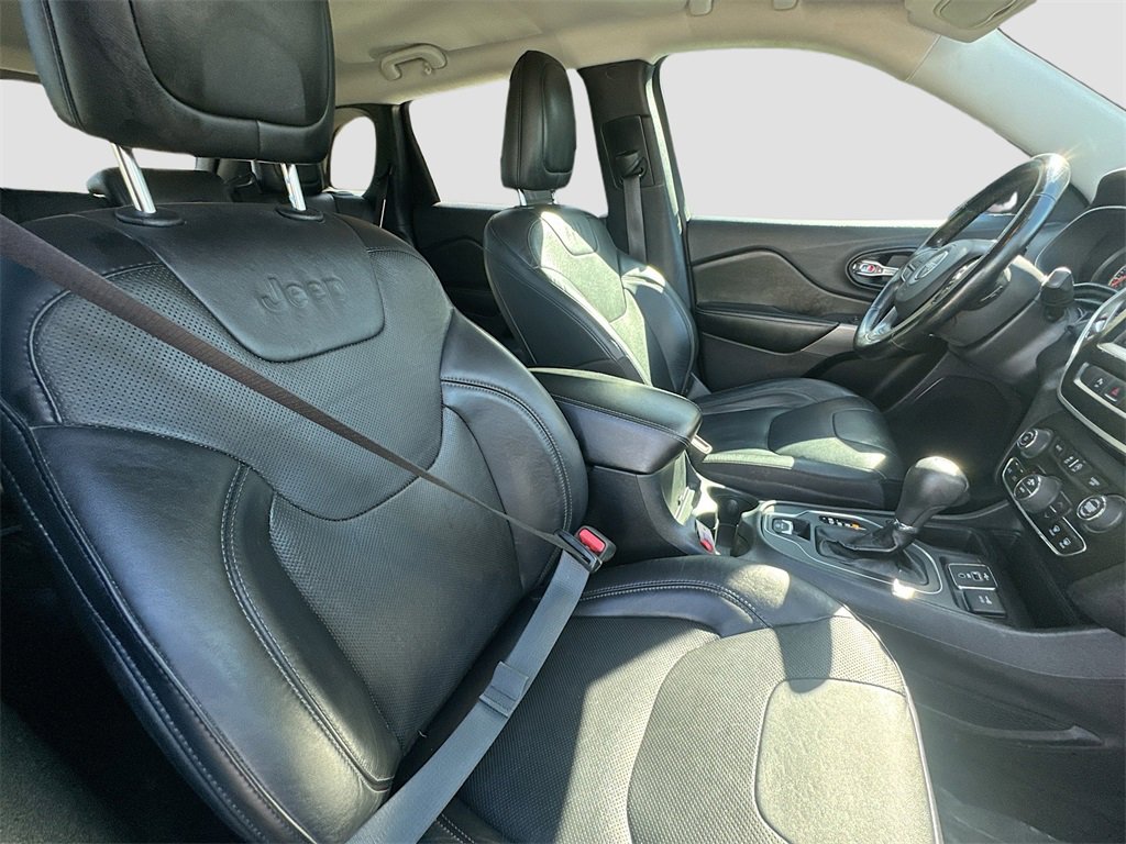 Used 2021 Jeep Cherokee Latitude Lux w/ Comfort/Convenience Group image 26