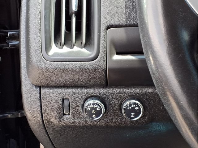 Used 2016 Chevrolet Colorado LT w/ Midnight Edition AWD/4WD image 15