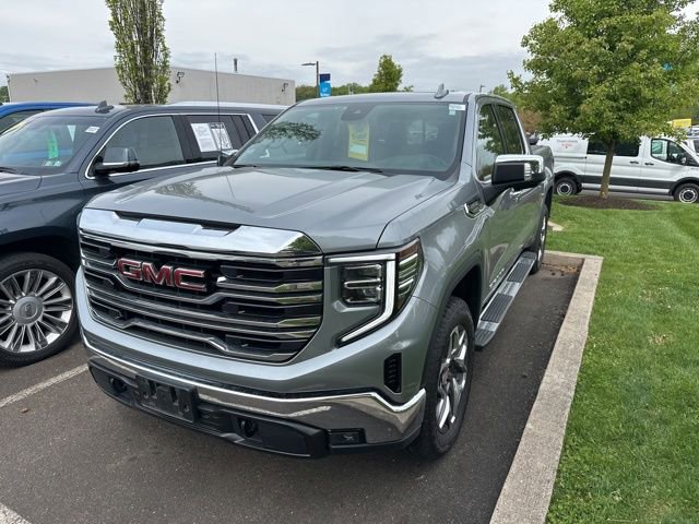 Used 2024 GMC Sierra 1500 SLT w/ SLT Premium Package AWD/4WD image 3