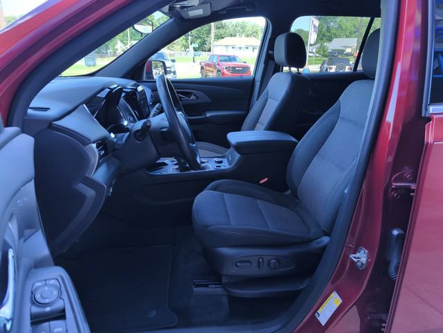 Used 2023 Chevrolet Traverse LT FWD image 12