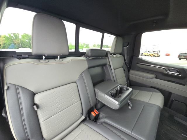 Used 2025 Chevrolet Silverado 1500 ZR2 w/ Technology Package AWD/4WD image 16