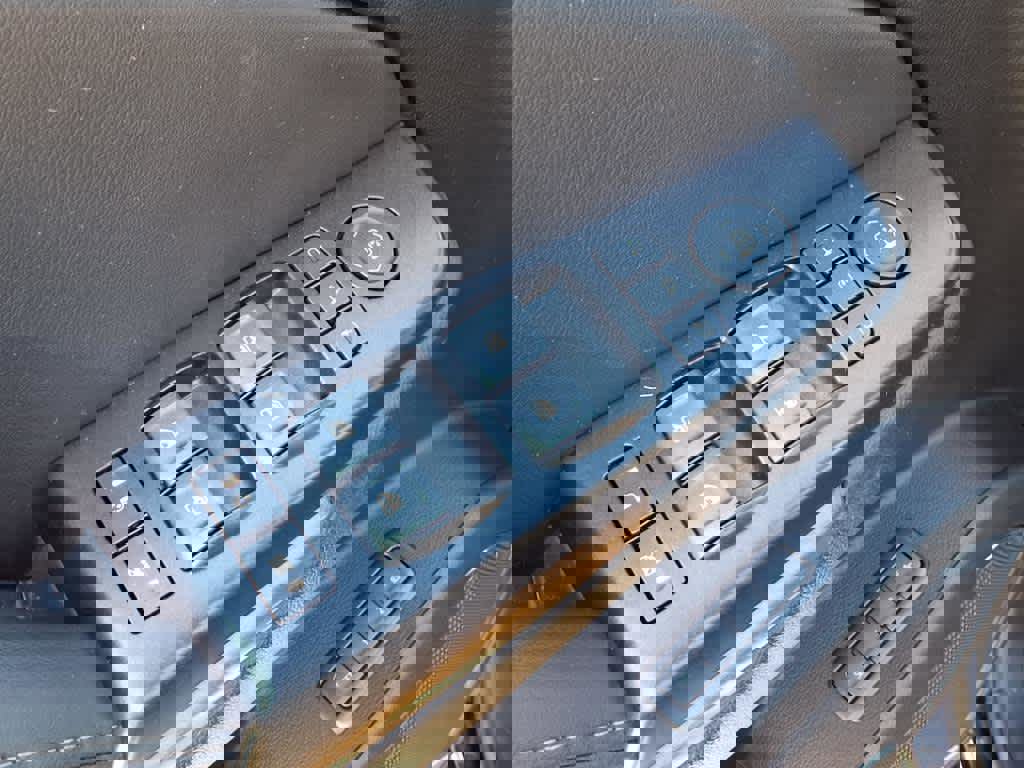 Used 2020 GMC Yukon Denali w/ Open Road Package image 16