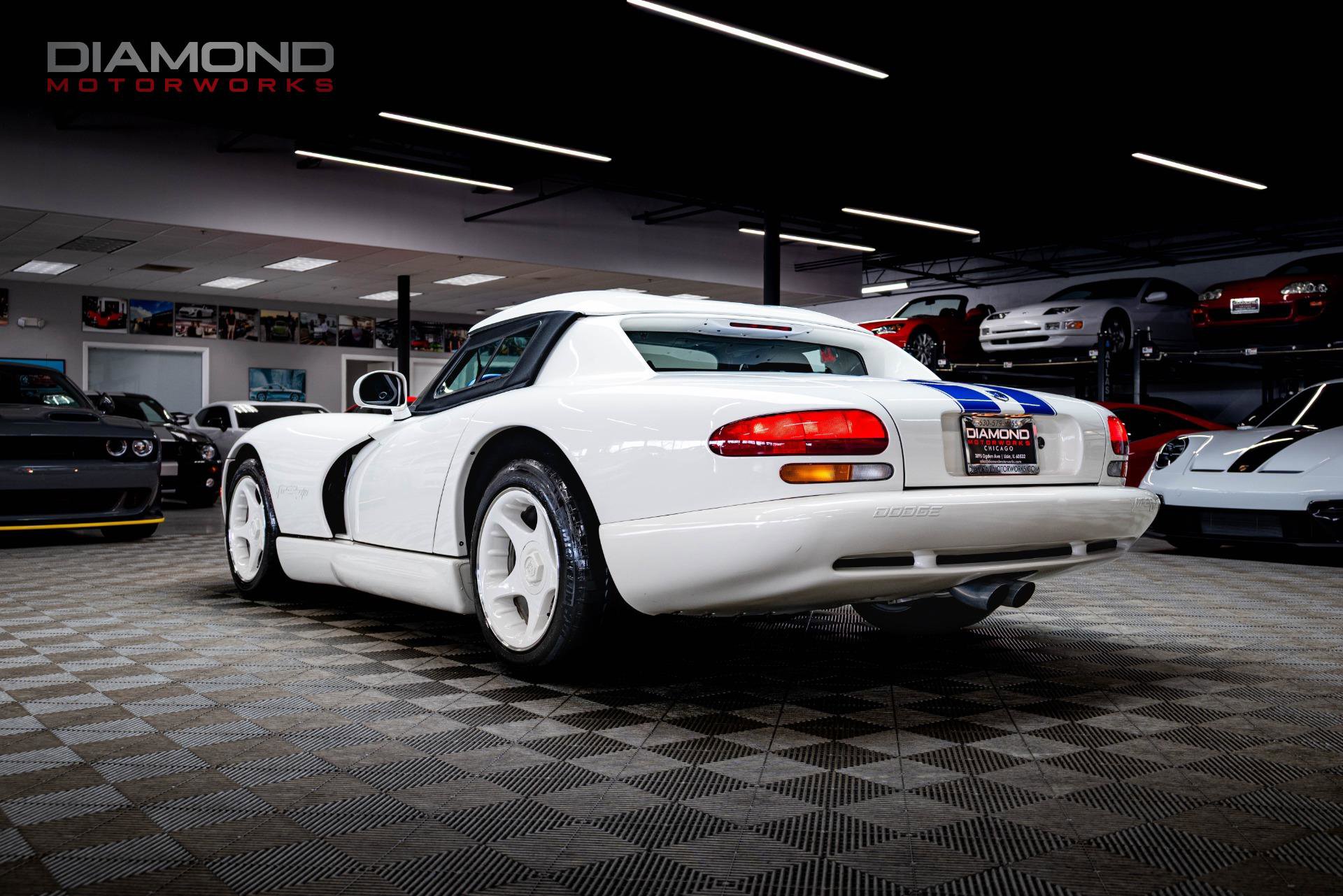 Used 1996 Dodge Viper RT/10 image 2