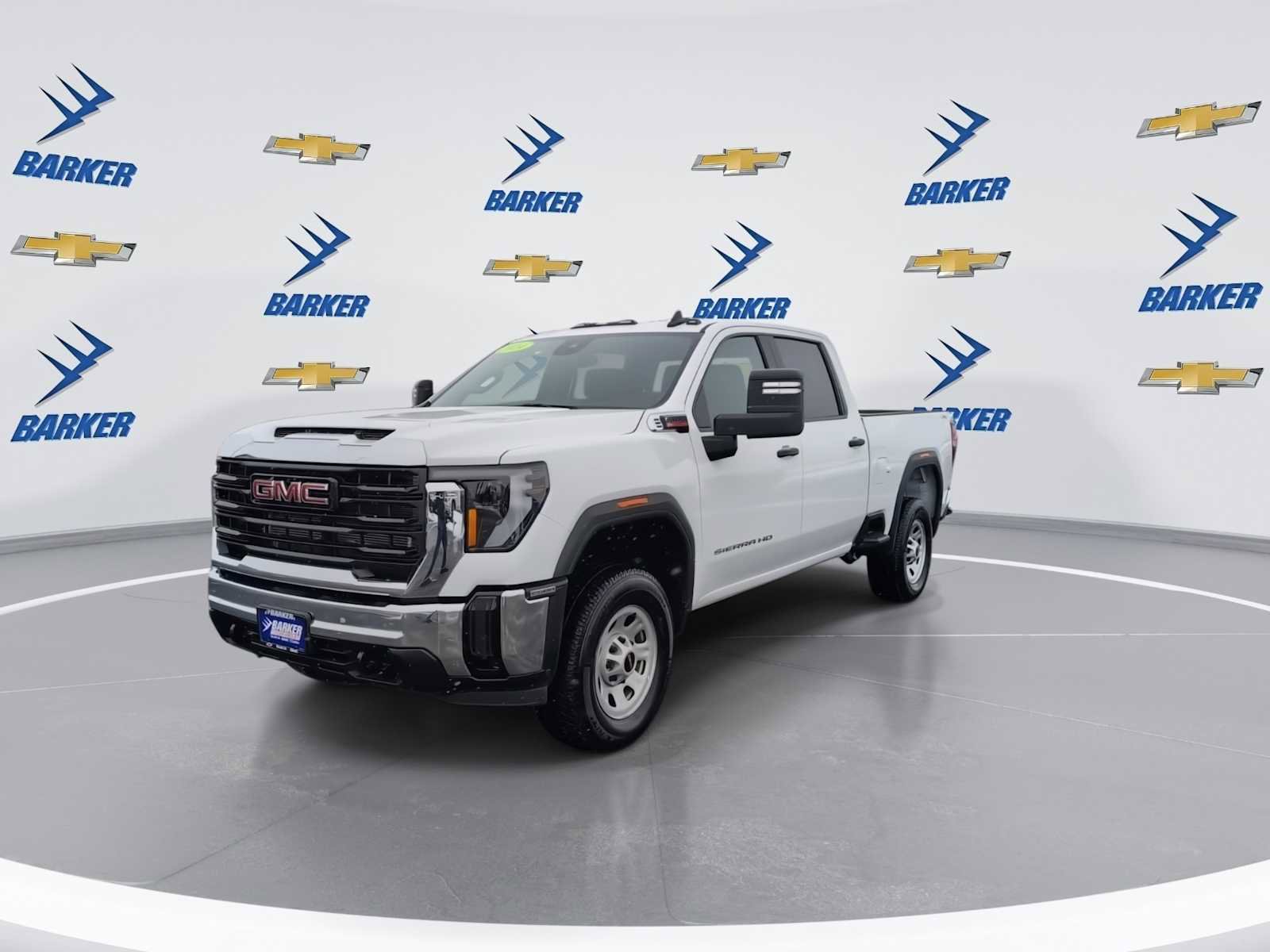 Used 2024 GMC Sierra 2500 Pro w/ Convenience Package image 4