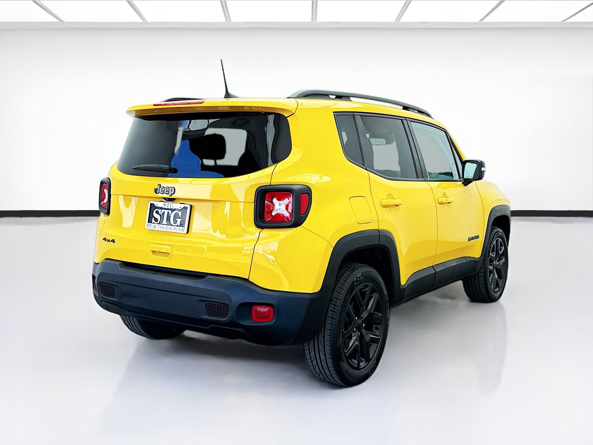 Used 2023 Jeep Renegade Altitude image 4