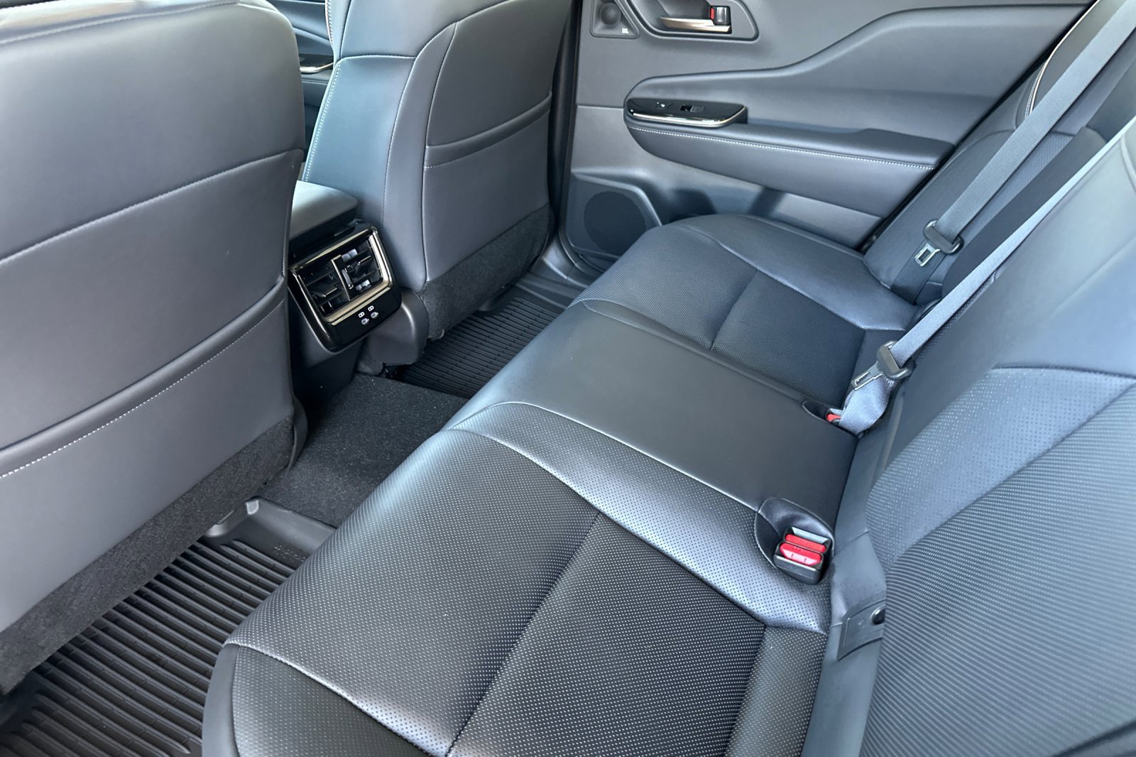 New 2026 Toyota Crown Platinum image 12