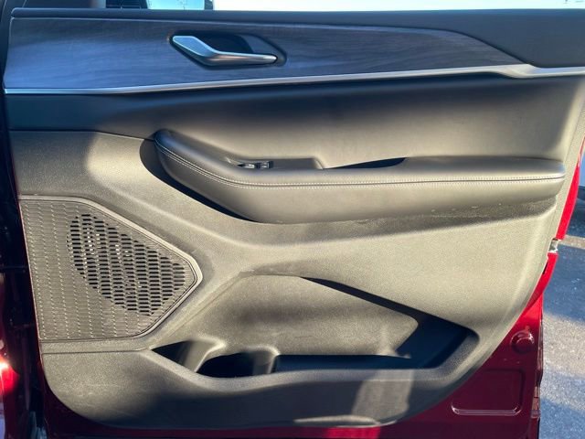 Used 2025 Jeep Grand Cherokee L Limited image 31