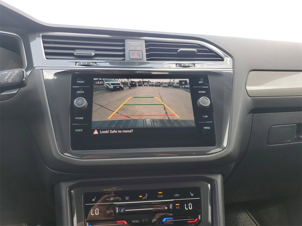 Used 2023 Volkswagen Tiguan SE R-Line image 15