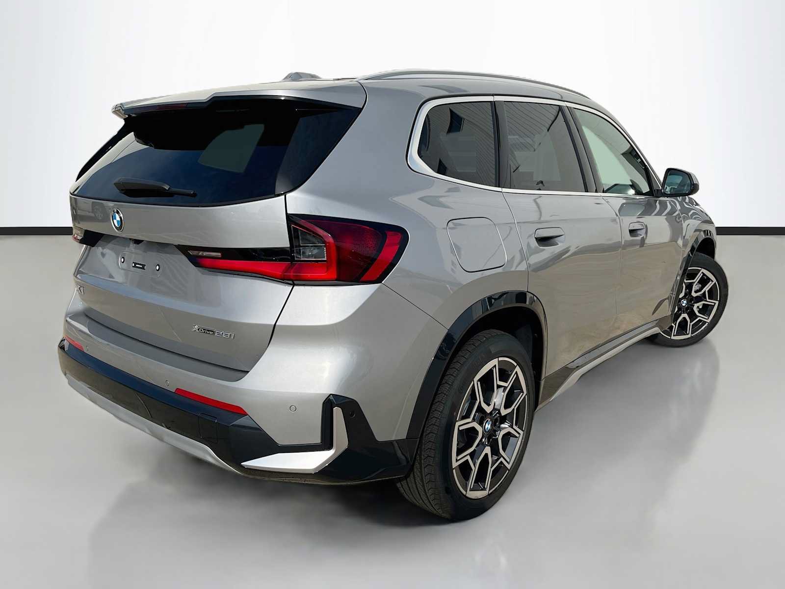 New 2027 BMW X1 xDrive28i AWD/4WD image 3