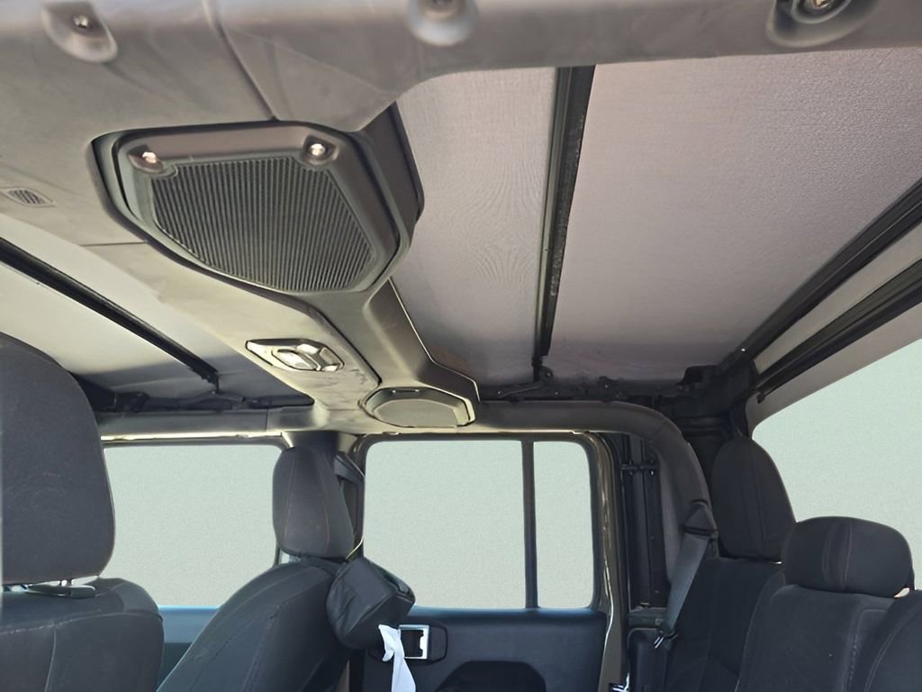 Used 2020 Jeep Gladiator Sport w/ Quick Order Package 24S image 11