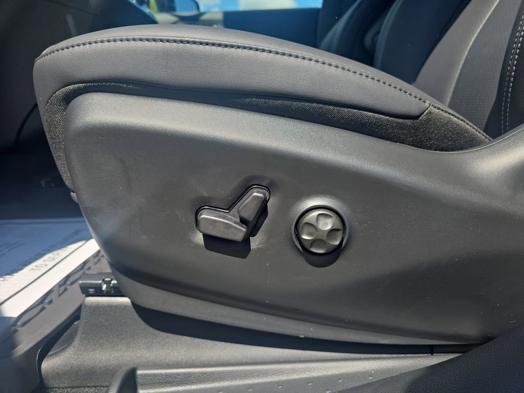 New 2025 Chrysler Voyager LX FWD image 12