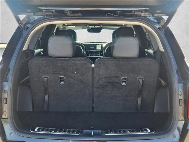 Used 2023 Kia Sorento SX AWD/4WD image 6