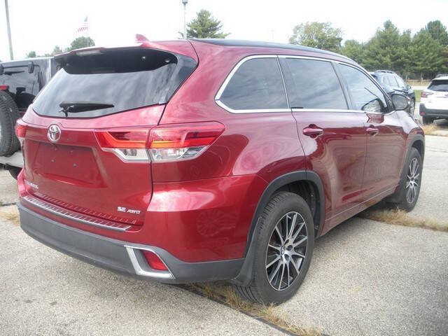Used 2018 Toyota Highlander SE AWD/4WD image 5