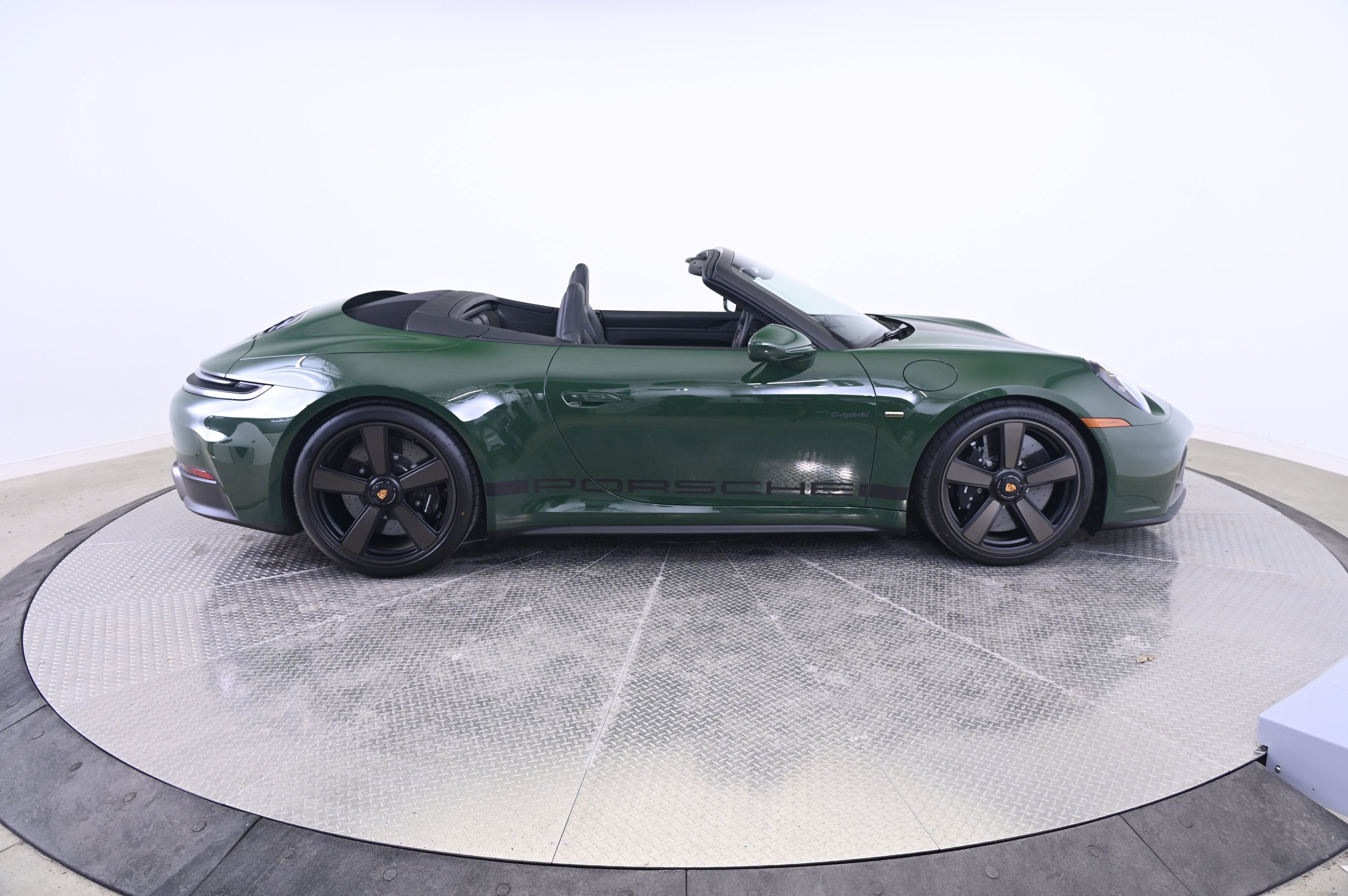 Certified 2026 Porsche 911 GTS image 8