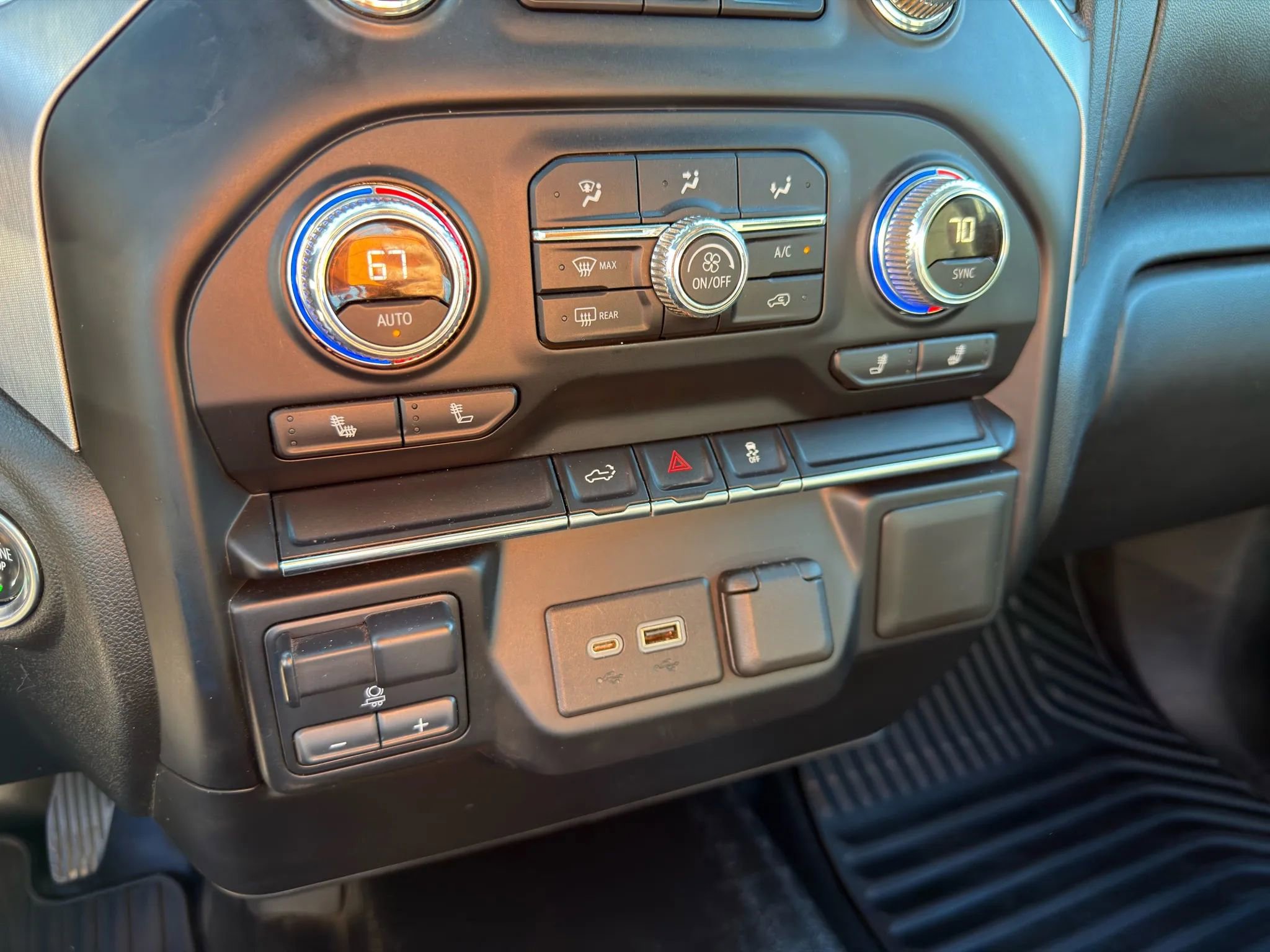 Used 2021 GMC Sierra 2500 SLE image 26