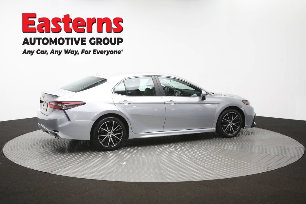 Used 2021 Toyota Camry SE w/ Carpet Mat Package (TMS) FWD image 42