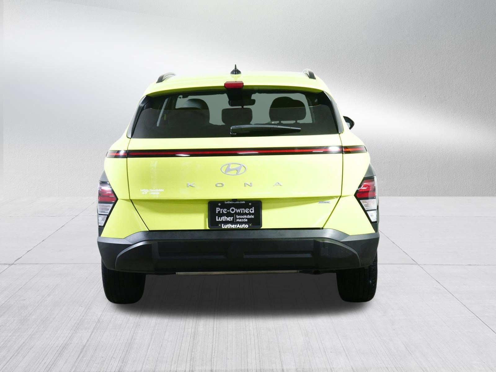 Used 2025 Hyundai Kona SEL AWD/4WD image 6