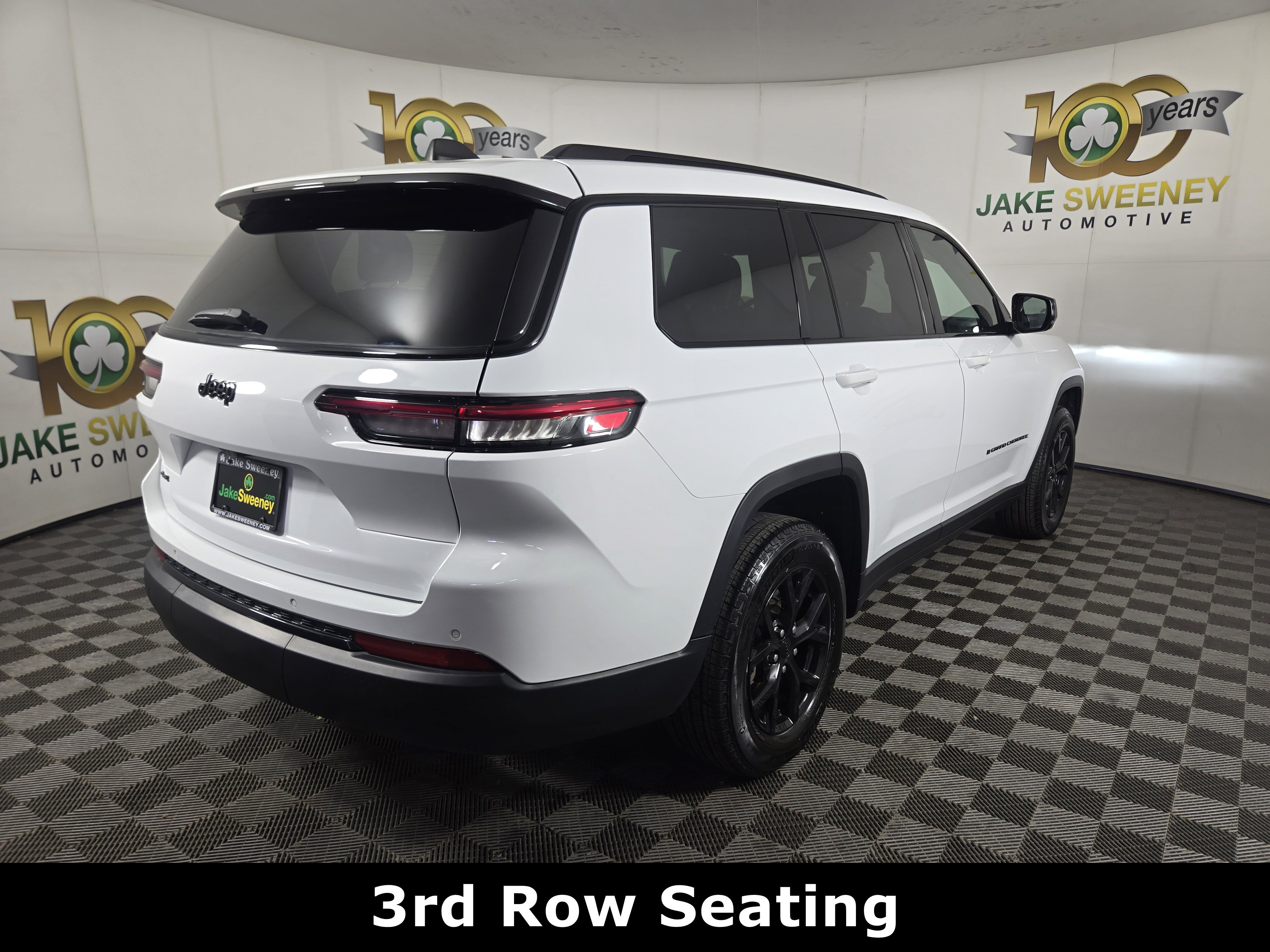 Certified 2024 Jeep Grand Cherokee L Altitude image 10