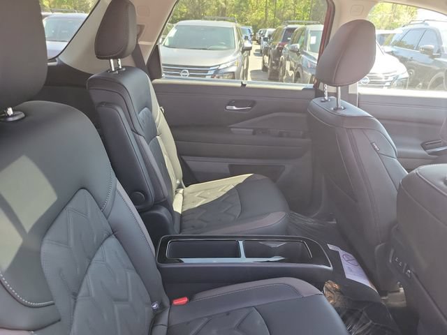 New 2026 Nissan Pathfinder Platinum AWD/4WD image 32