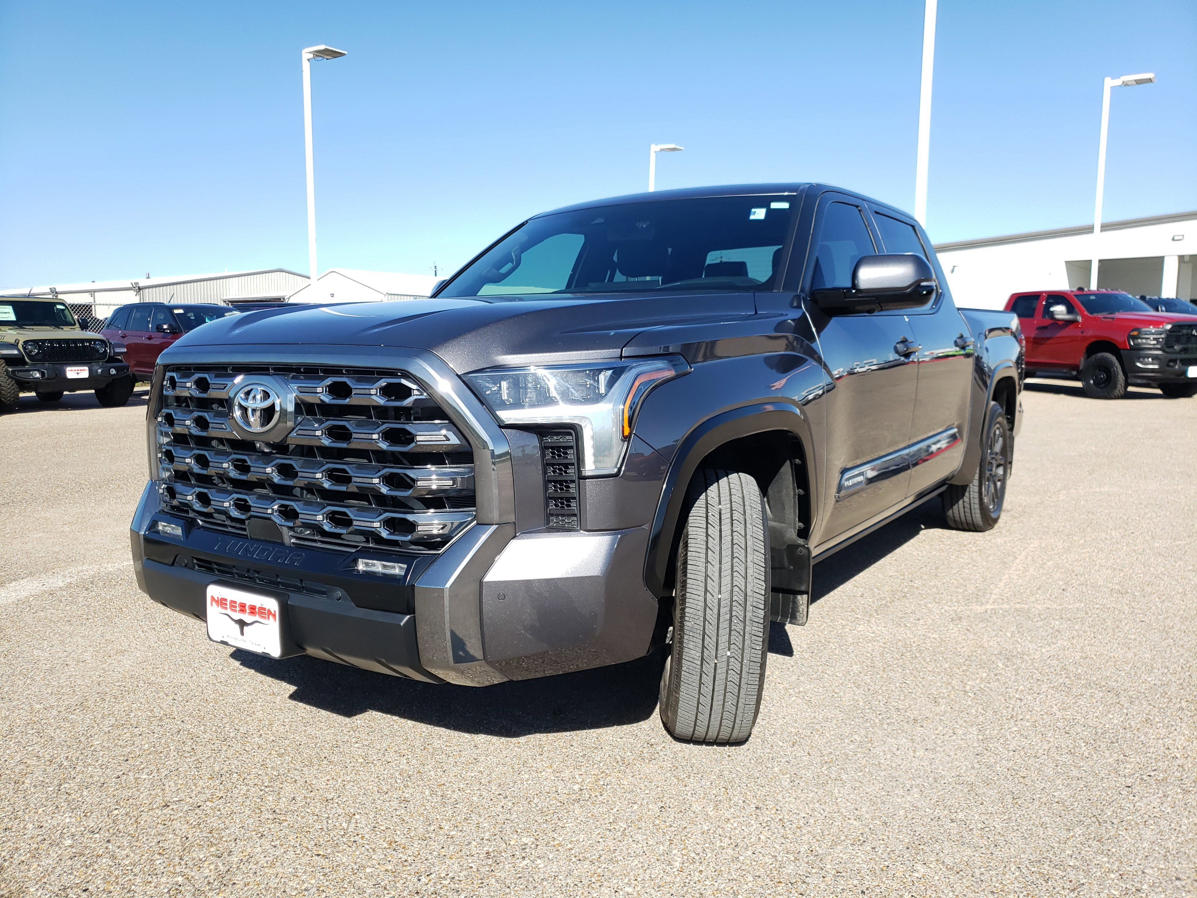 Used 2025 Toyota Tundra Platinum AWD/4WD image 3