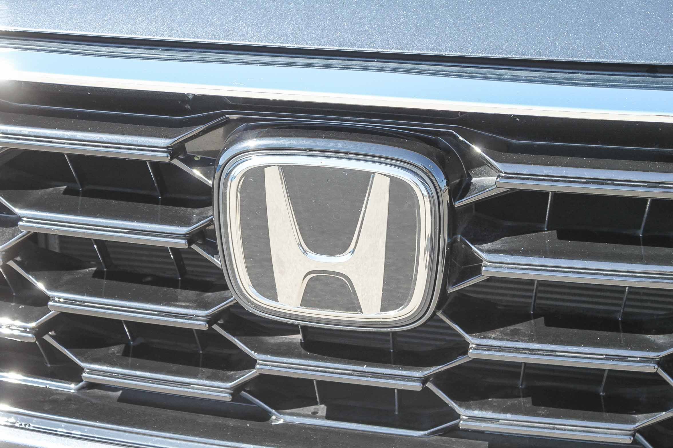 Certified 2025 Honda CR-V EX image 6