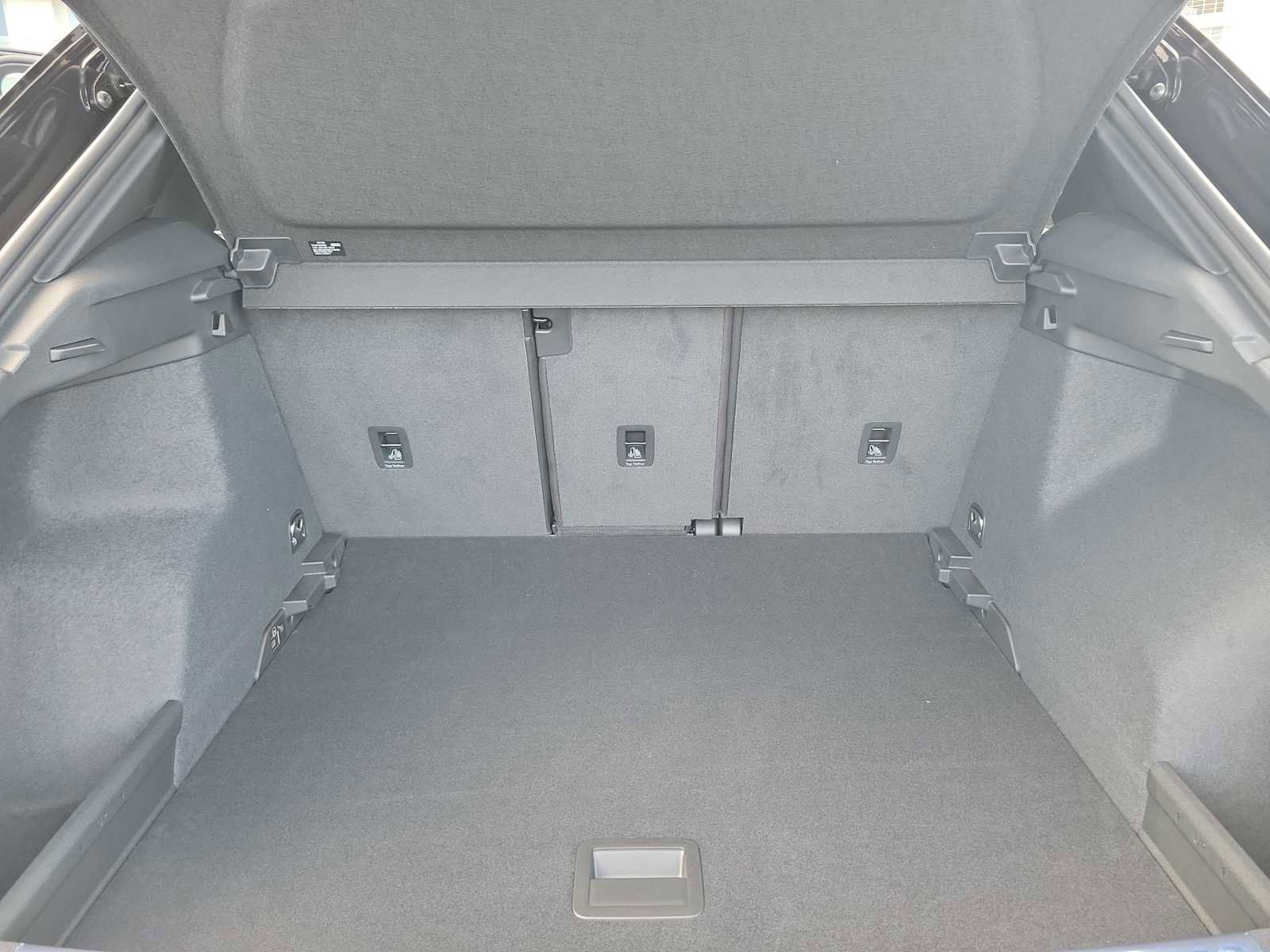 New 2025 Audi Q3 2.0T Premium image 26