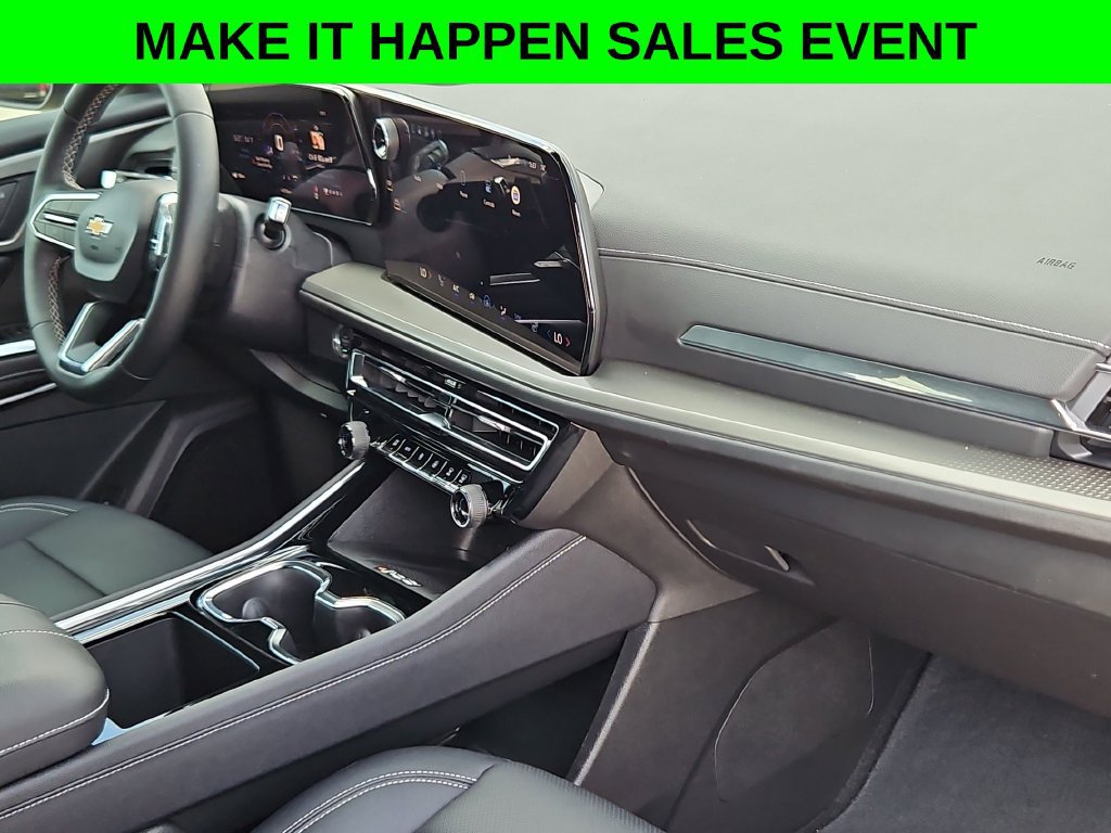 Used 2025 Chevrolet Traverse LT w/ Driver Confidence Package FWD image 29