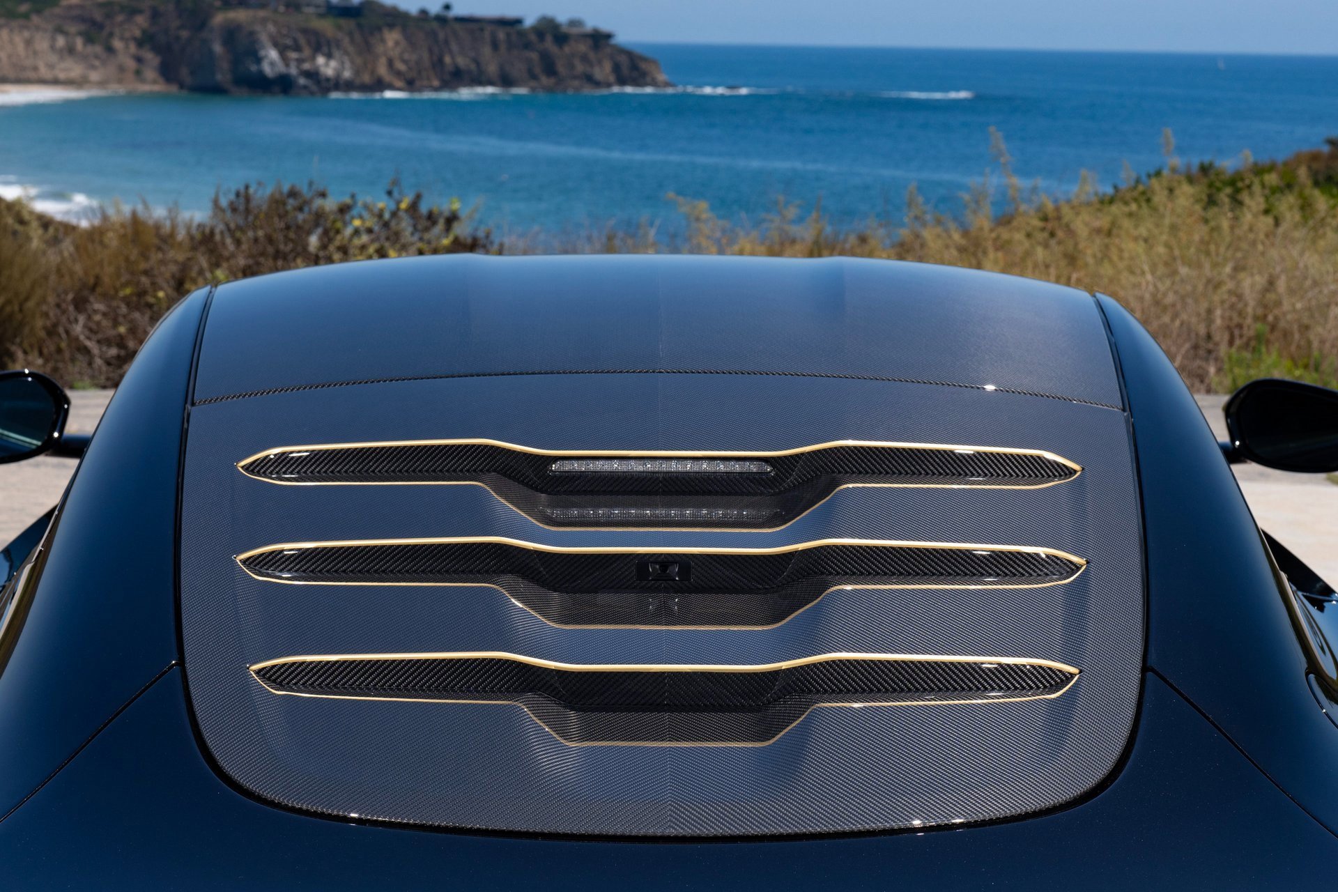 Used 2024 Aston Martin Valour image 53