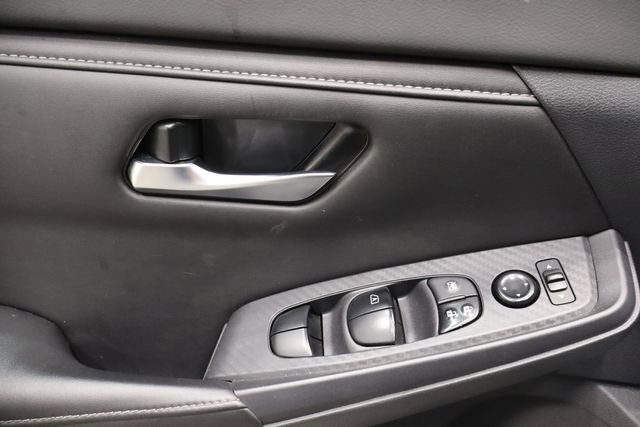 Used 2022 Nissan Sentra SV image 17