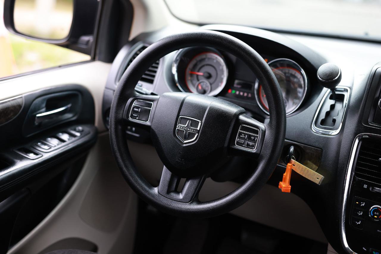 Used 2011 Dodge Grand Caravan Express w/ PWR Window Group image 29