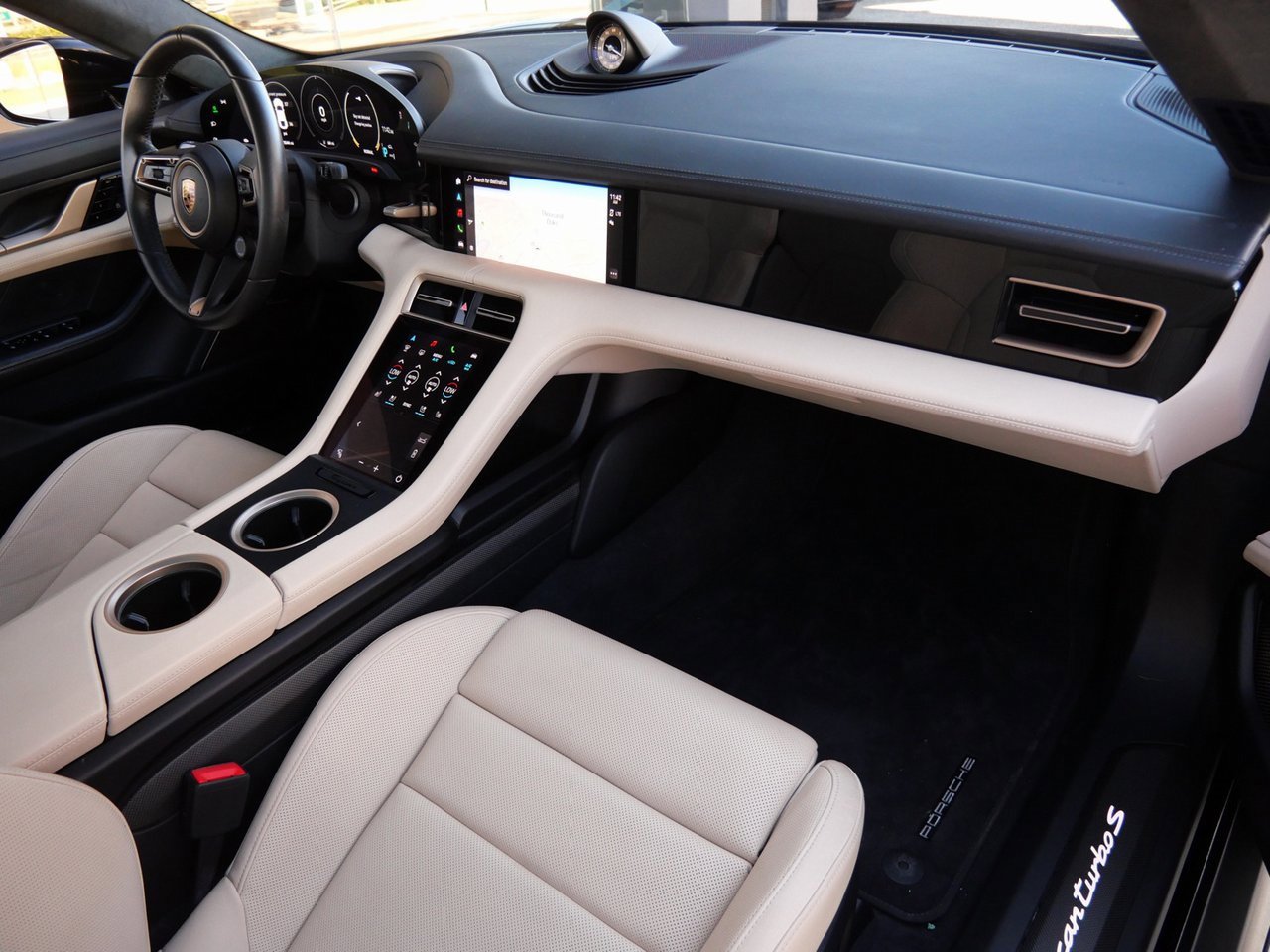 Used 2020 Porsche Taycan Turbo S image 25