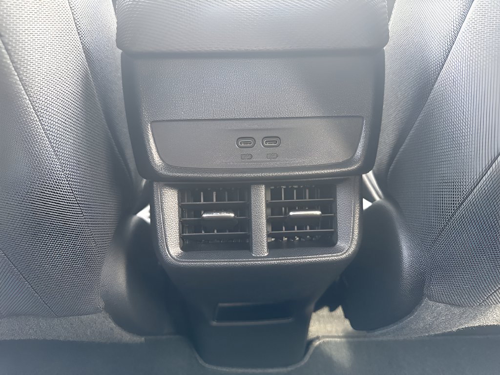 Used 2026 Chevrolet Equinox LT FWD image 13