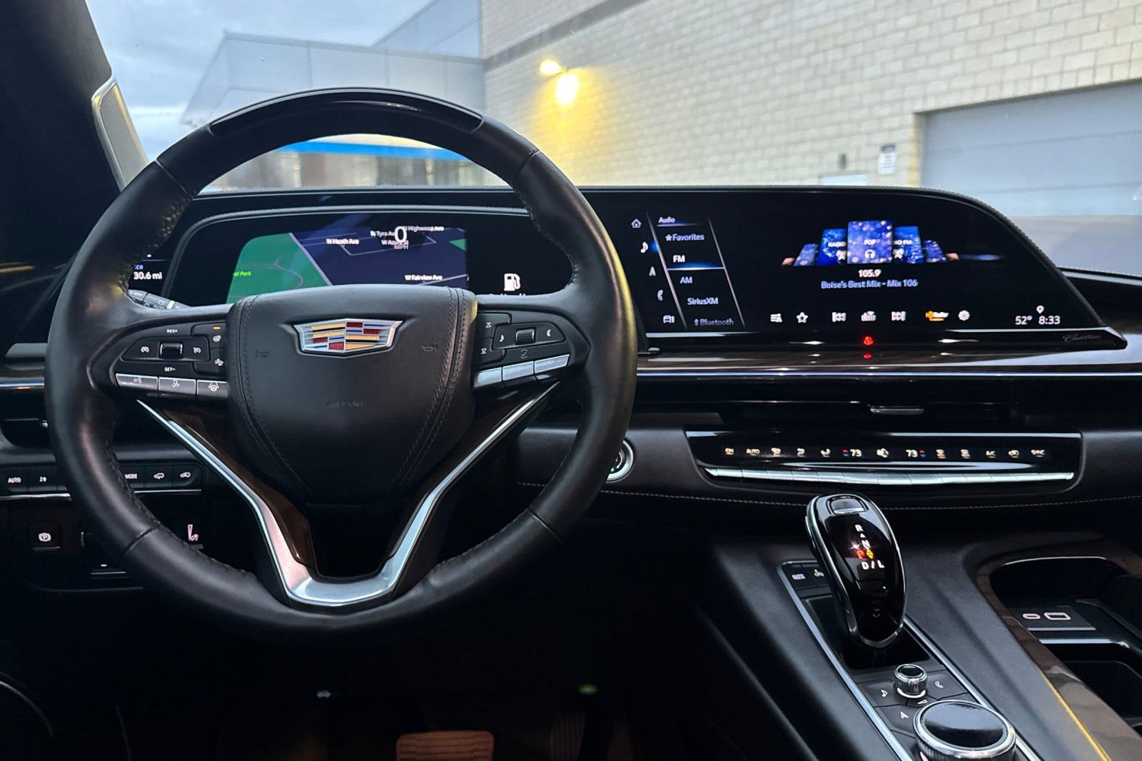 Certified 2024 Cadillac Escalade Premium Luxury Platinum w/ Heavy-Duty Trailer Package image 17