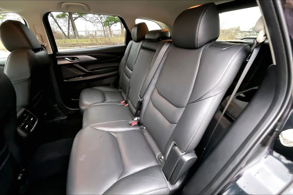 Used 2022 MAZDA CX-9 Touring image 25