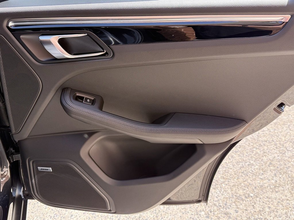 New 2025 Porsche Macan S image 25