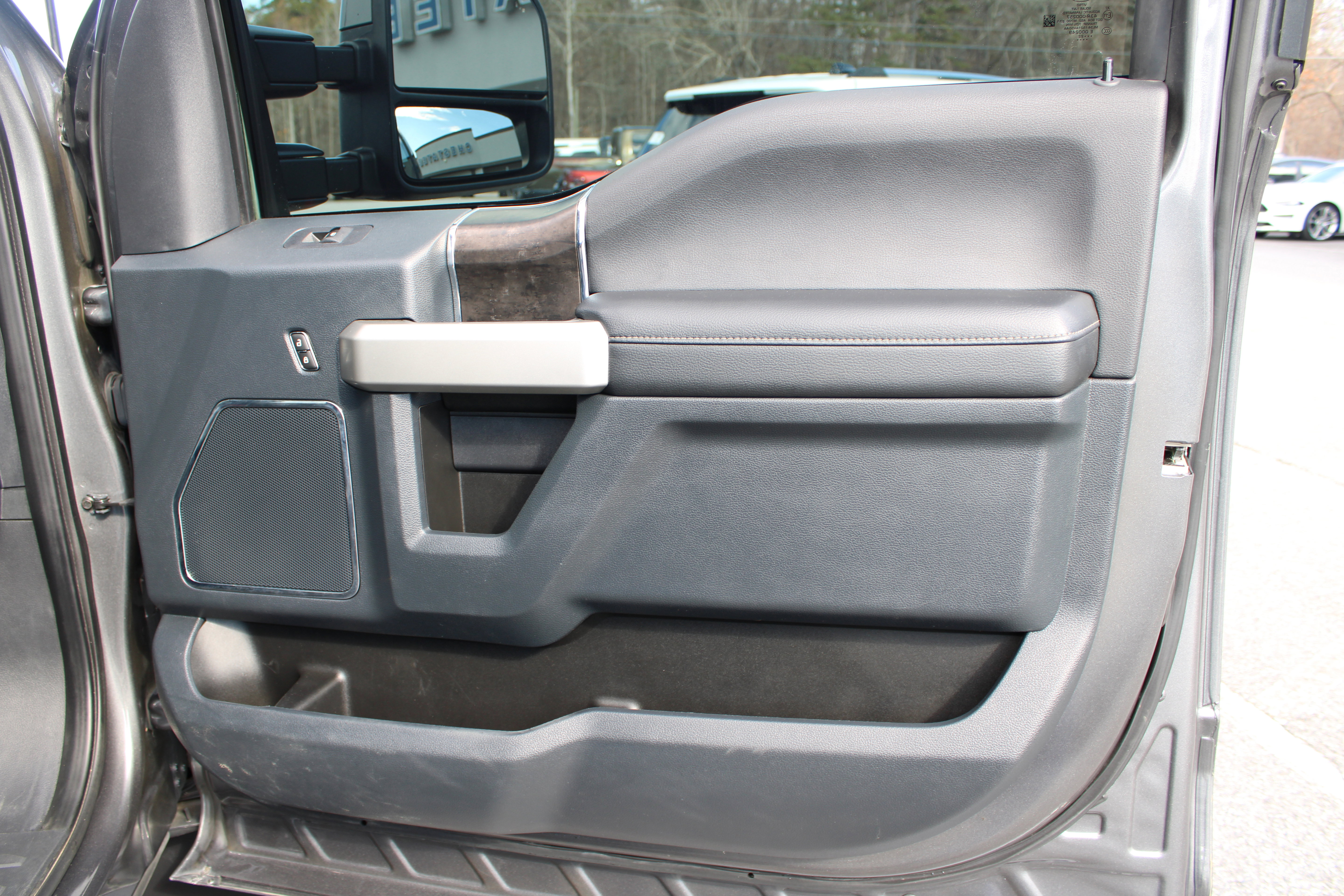 Used 2022 Ford F250 Lariat image 16